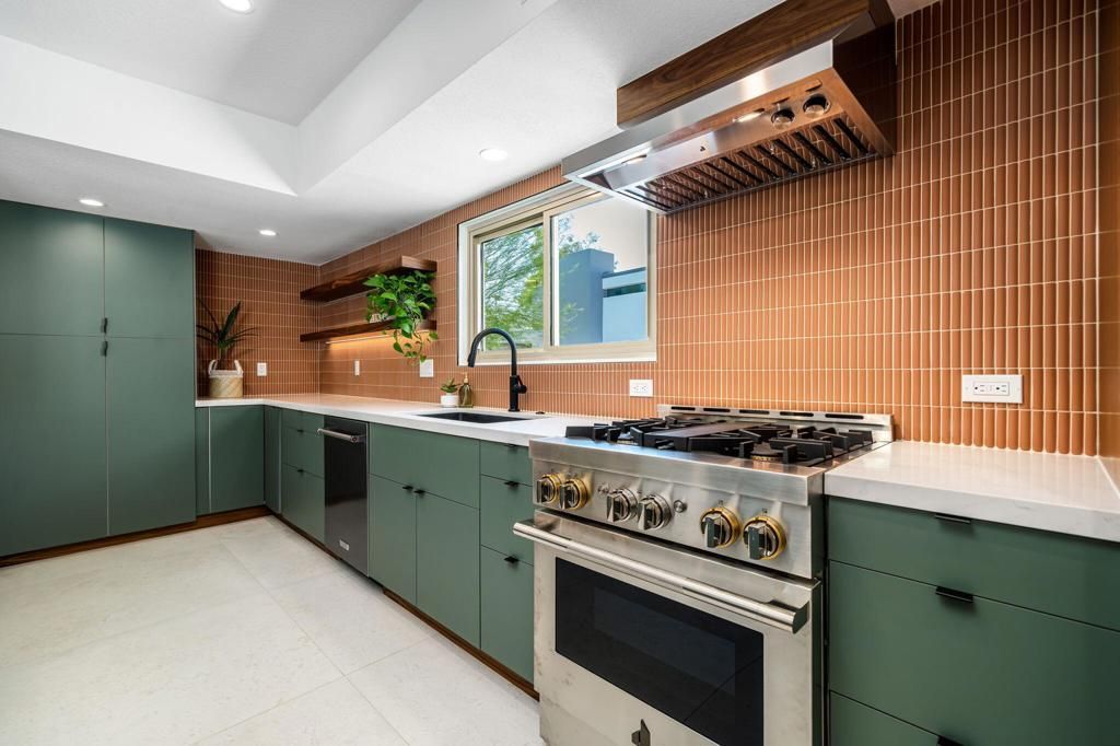 MLS #219132904DA image #0