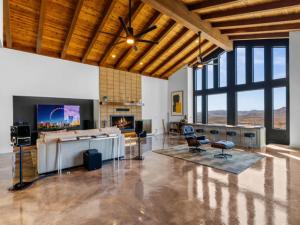 6171 Del Rio Way Yucca Valley CA 92284 | MLS #219149302PS 41 MLS #219149302PS image #0