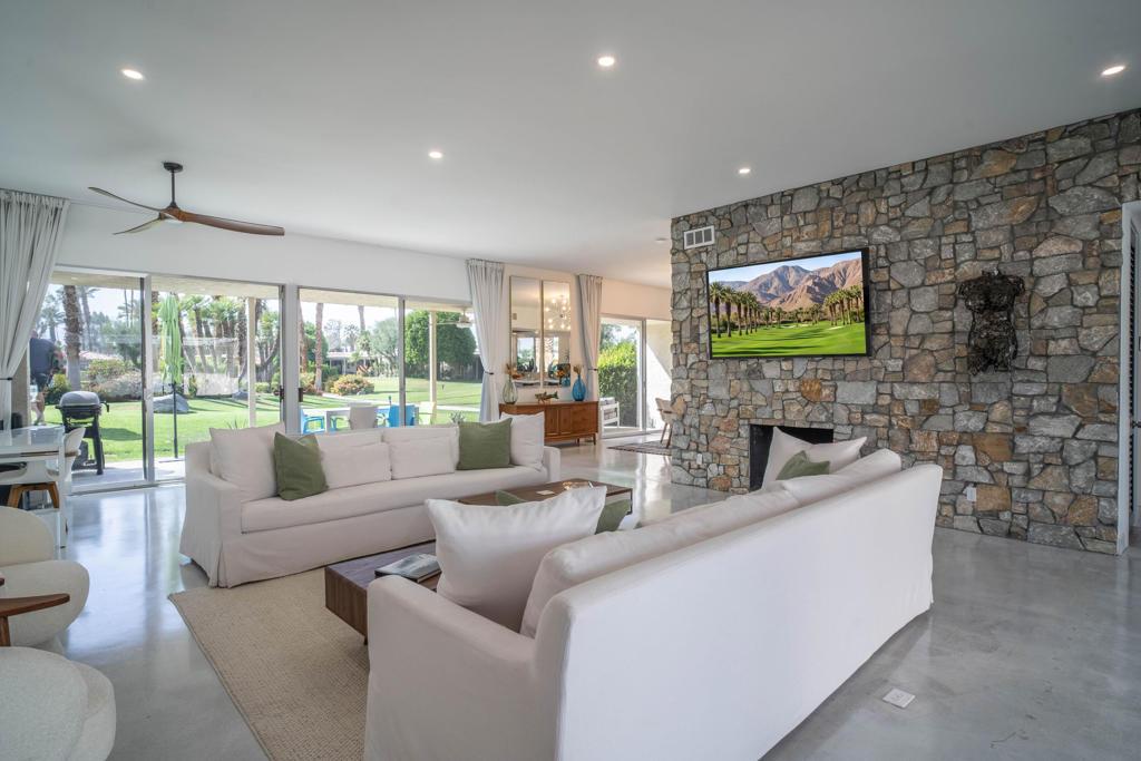 MLS #219152804DA image #0