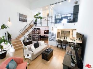 MLS #22117069 image #0