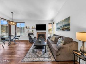 MLS #225003484 image #0