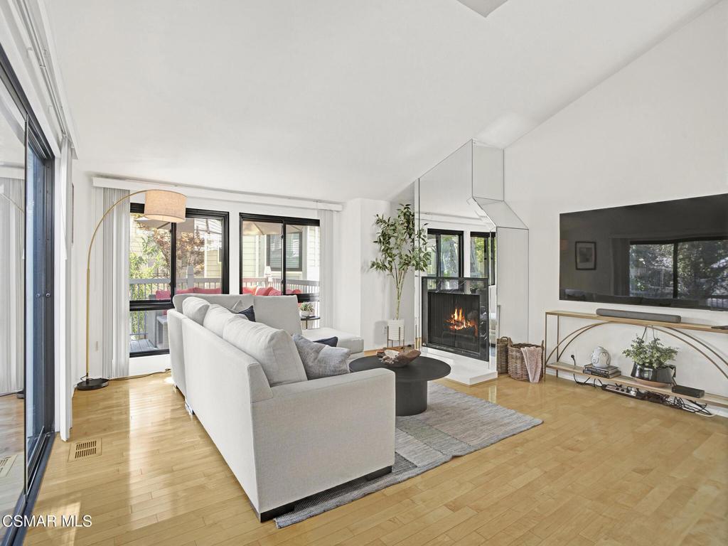 MLS #225003606 image #0