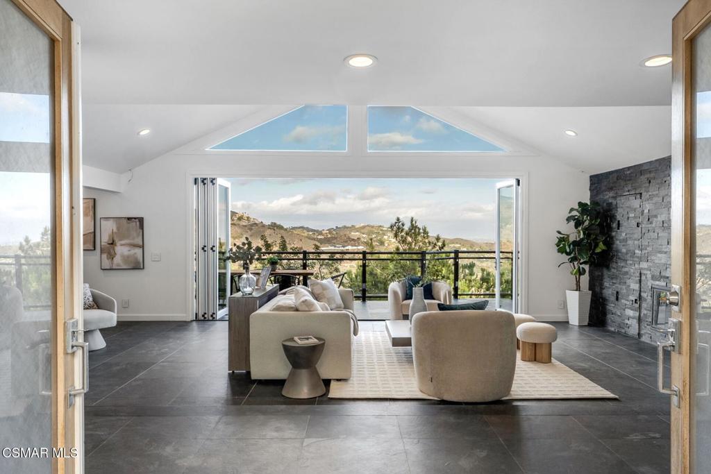 MLS #225003801 image #0