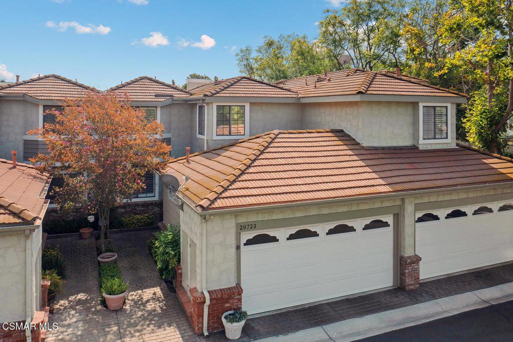 MLS #225004275 img 0