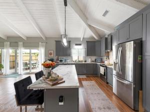 MLS #225004390 image #0