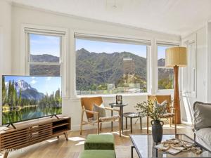 Mount Prospect DR Lot 17 Topanga CA 90290 MLS #225004801 41 MLS #225004801 image #0