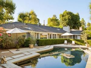 MLS #225005382 image #0