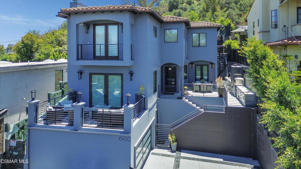 6930 Woodrow Wilson DR Los Angeles CA 90068 | MLS #226001976 45 MLS #226001976 image #0