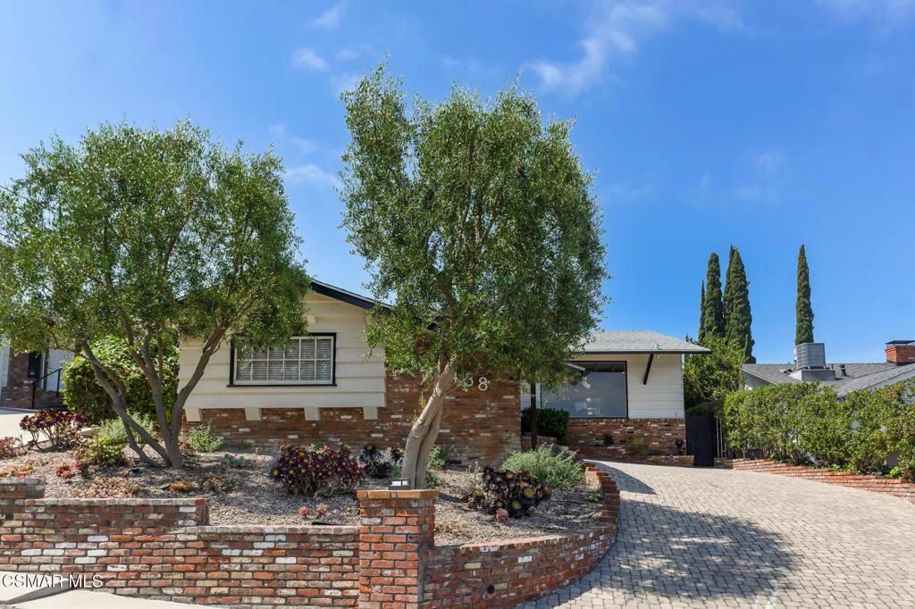 22438 Venido RD Woodland Hills CA 91364 | MLS #226003453 45 MLS #226003453 image #0