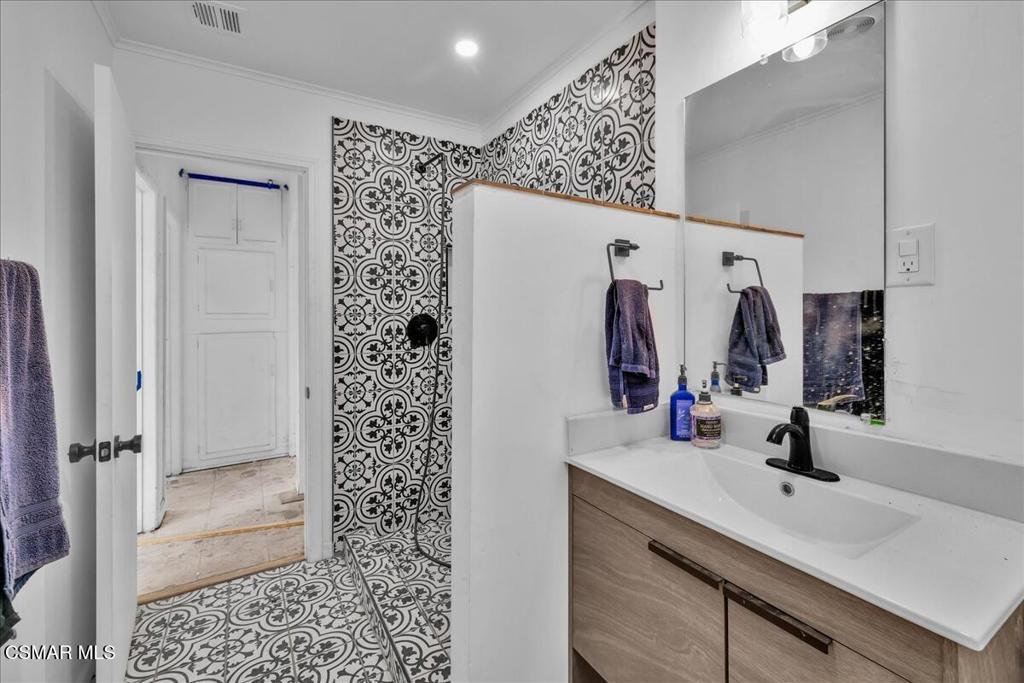 MLS #226004192 image #0