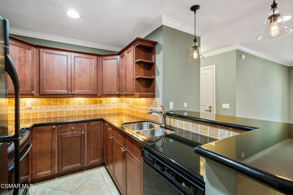 23663 Park Capri #144 Calabasas CA 91302 | MLS #226004203 45 MLS #226004203 image #0
