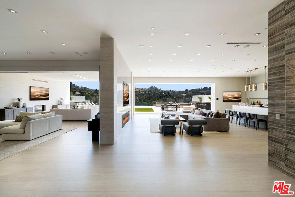 MLS #23291603 image #0