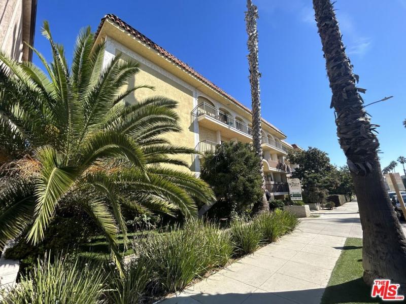 1033 6TH ST #212 Santa Monica CA 90403 | MLS #24467361 45 MLS #24467361 image #0