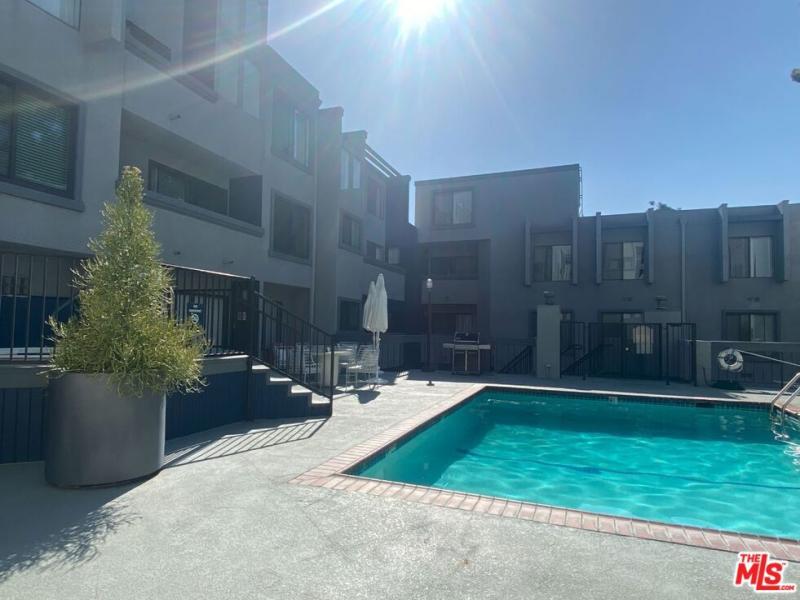 1940 N Highland AV #44 Los Angeles CA 90068 | MLS #24474501 45 MLS #24474501 image #0