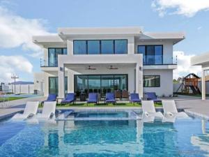 MLS #250000860SD image #0