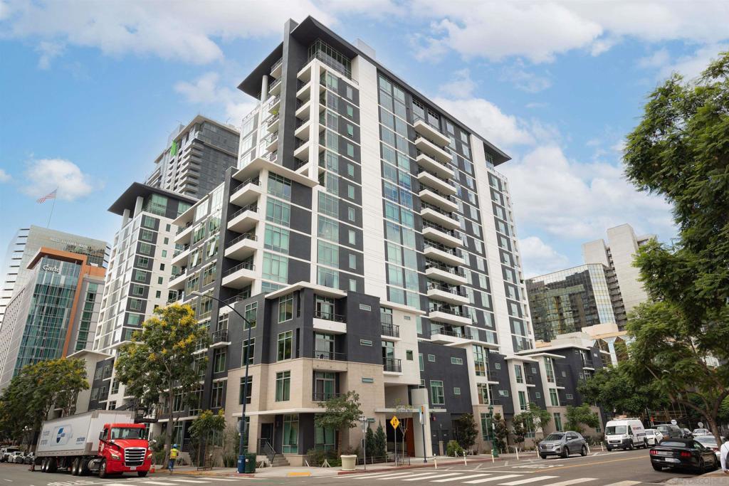 MLS #250017006SD image #0