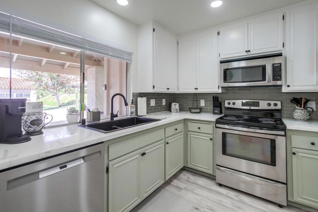 MLS #250018537SD image #0