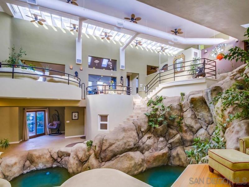 MLS #250018787SD img 0