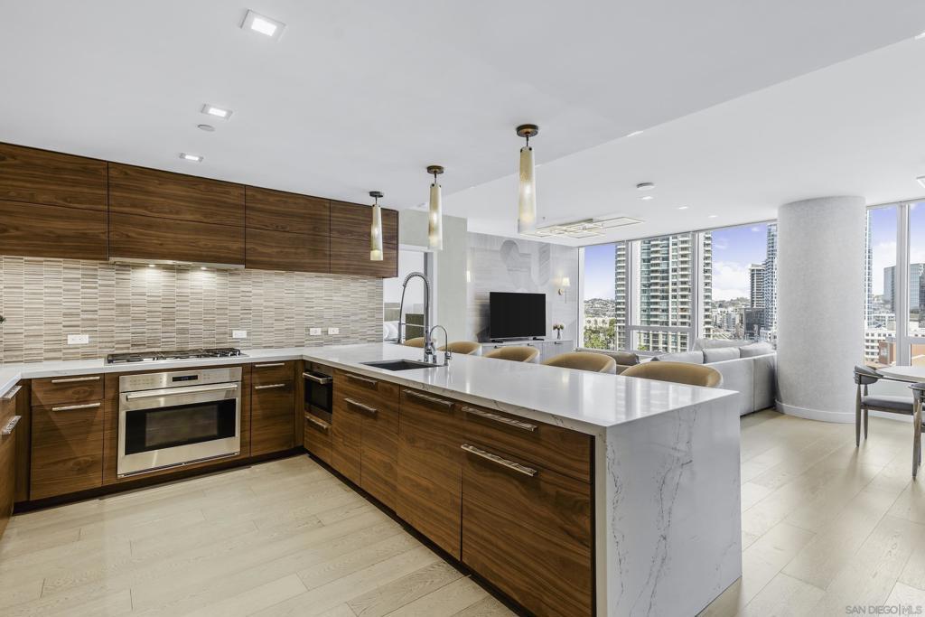 MLS #250023273SD img 0