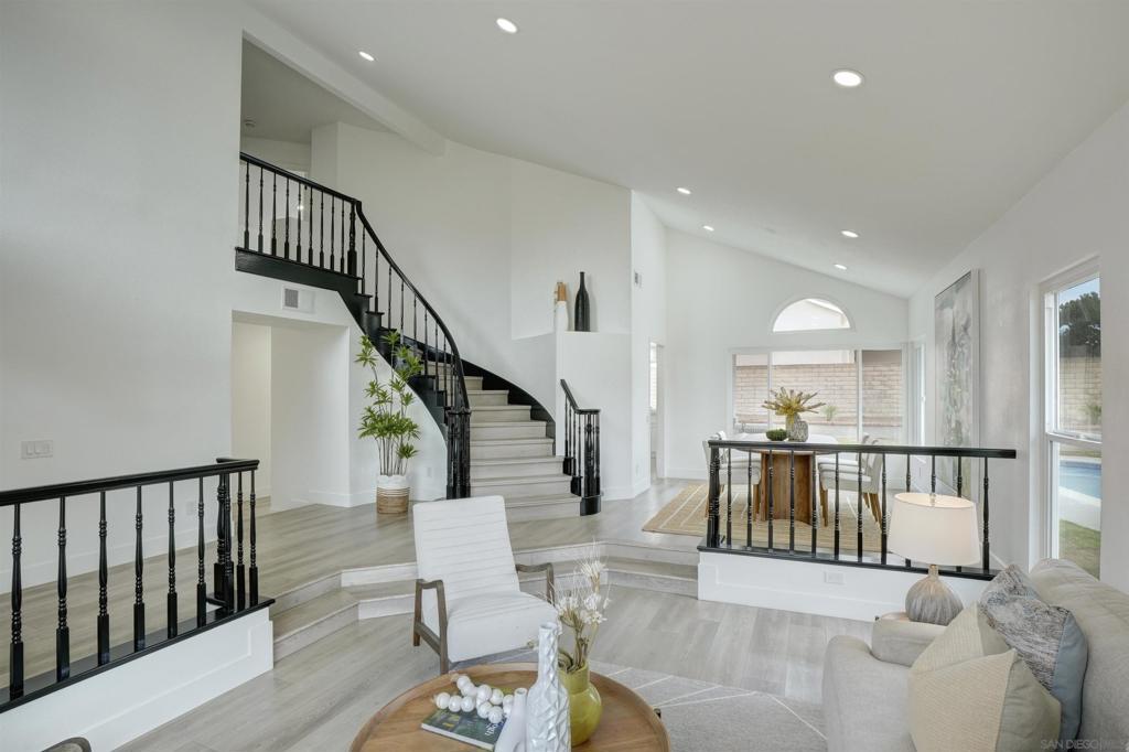 MLS #250025010SD img 0