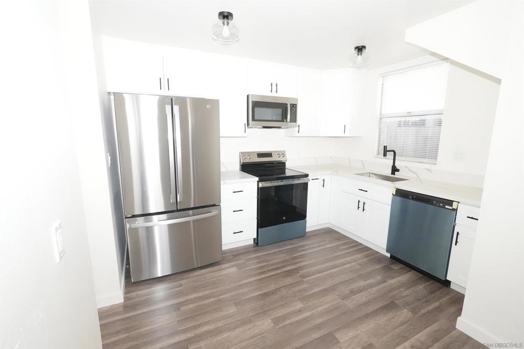 MLS #250025208SD img 0