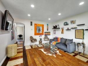 MLS #250026251SD image #0