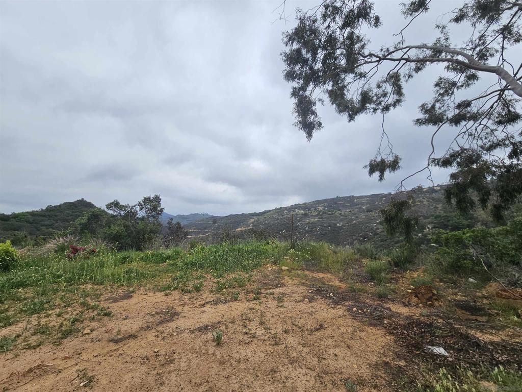 MLS #250026268SD img 0