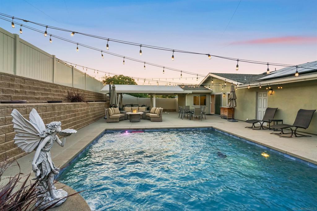 MLS #250026431SD img 0