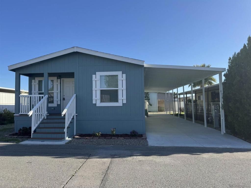 MLS #250026681SD image #0