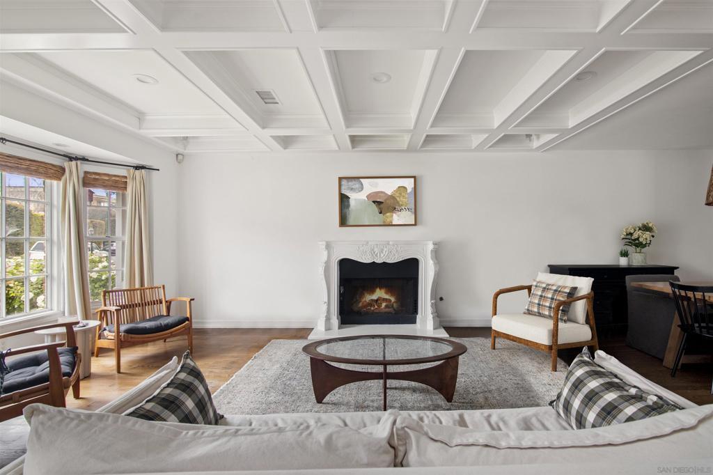 MLS #250027935SD img 0