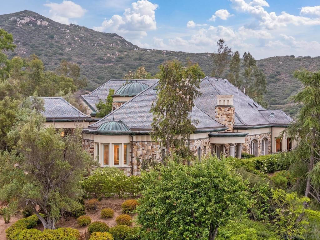 MLS #250028892SD image #0