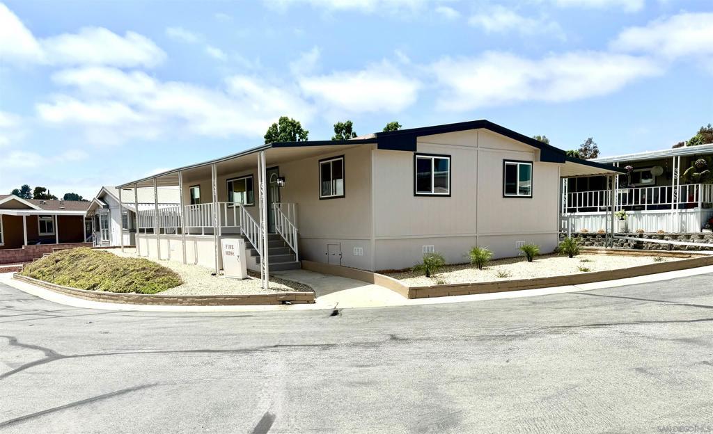 MLS #250029973SD image #0