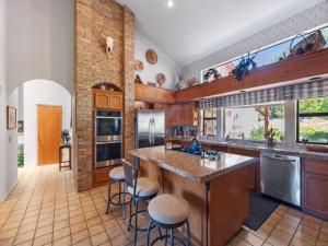 MLS #250030011SD image #0