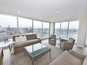 MLS #250031702SD image #0