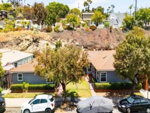 MLS #250032032SD img 0