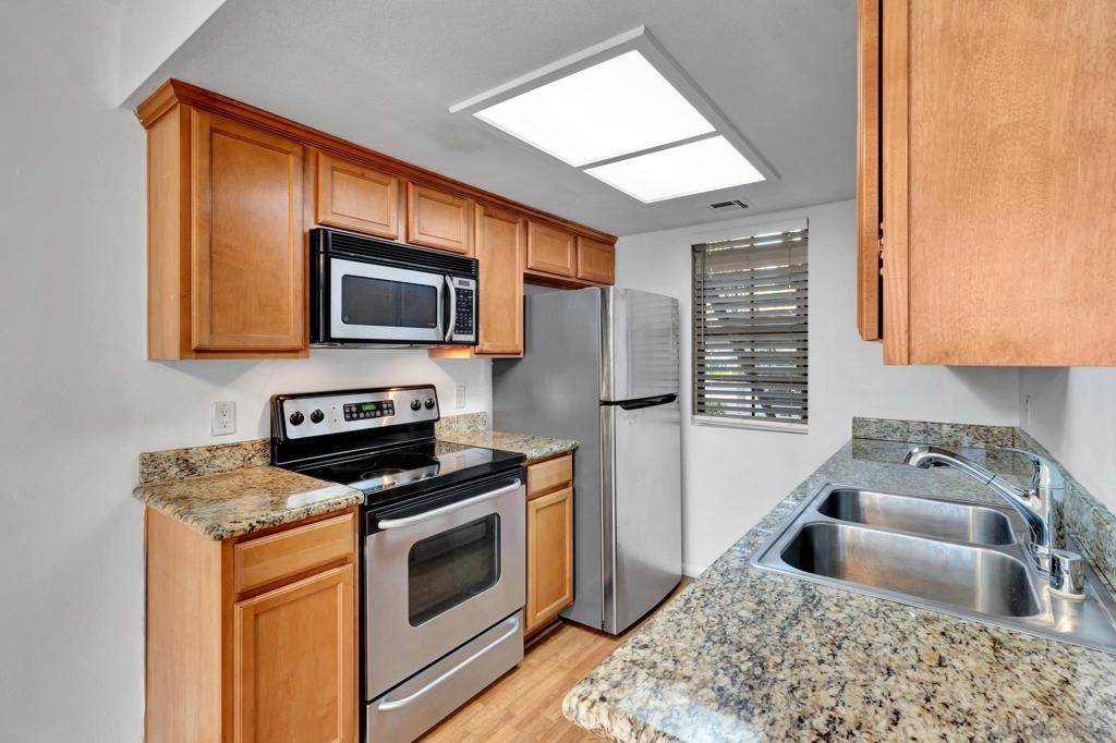 MLS #250032118SD img 0