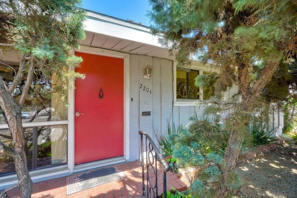 MLS #250032135SD img 0