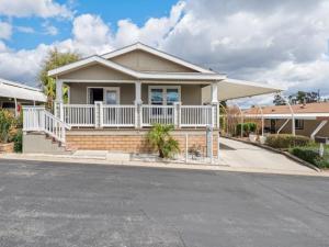 MLS #250032143SD image #0