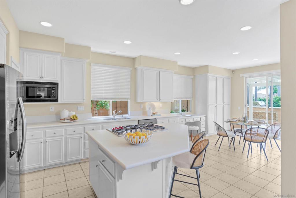 MLS #250032251SD img 0