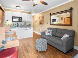 MLS #250032272SD image #0