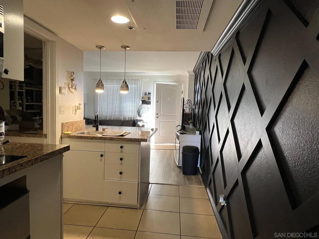 MLS #250032361SD image #0