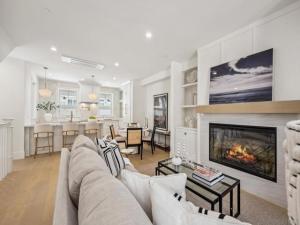 MLS #250032374SD image #0