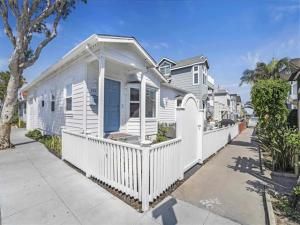 MLS #250032558SD image #0