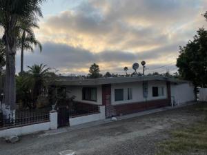 MLS #250032566SD image #0