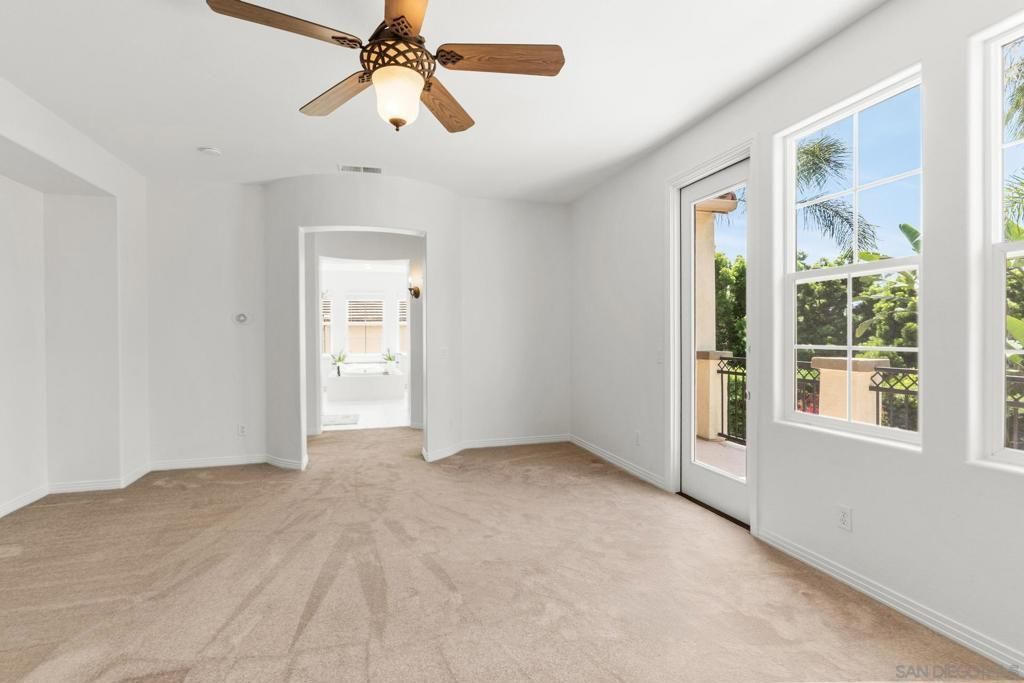 MLS #250032831SD img 0