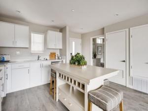 MLS #250032909SD image #0