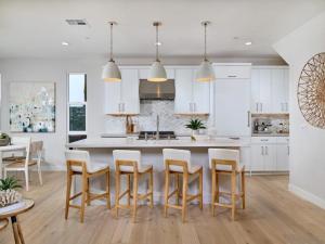 MLS #250033158SD image #0