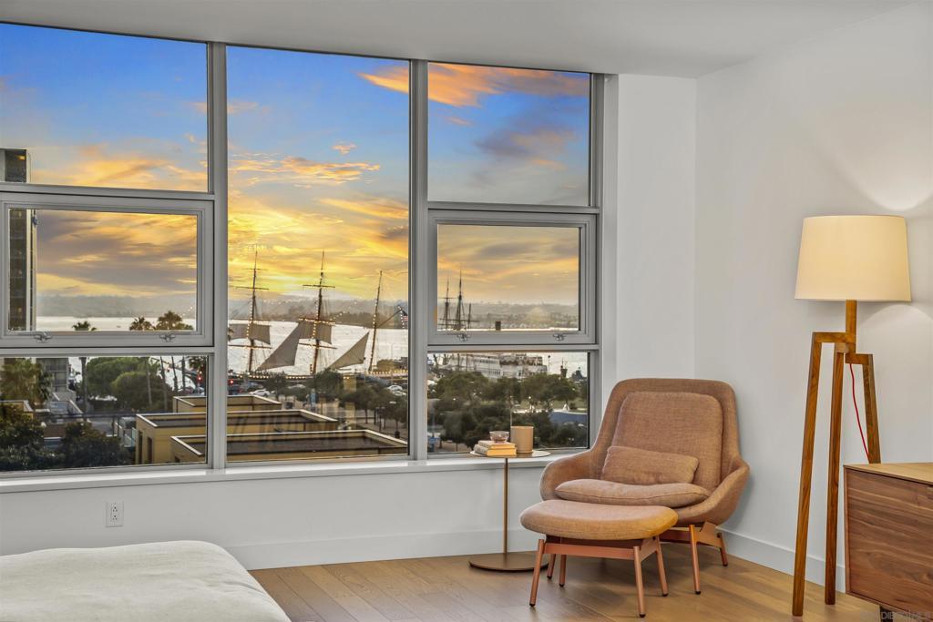 MLS #250033553SD img 0