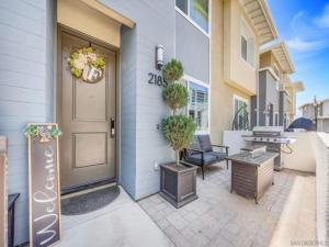 MLS #250033732SD image #0