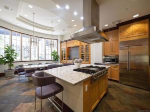 MLS #250033786SD image #0